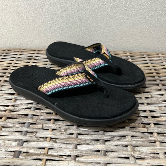 Teva Voya Colorful Striped Women's Flip Flops, size 6, EUC, casual, comfortable - Picture 2 of 7